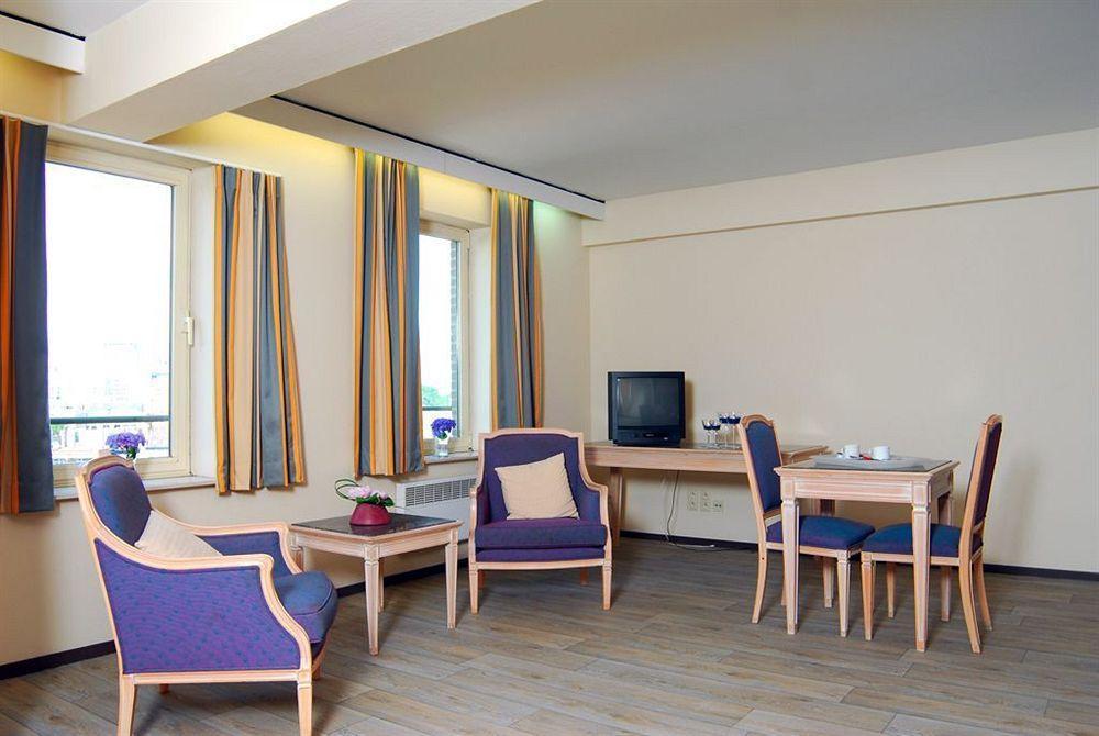 Ambassador Suites Antwerpen Exterior foto