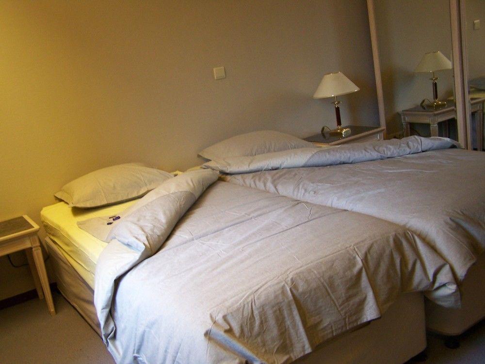 Ambassador Suites Antwerpen Exterior foto