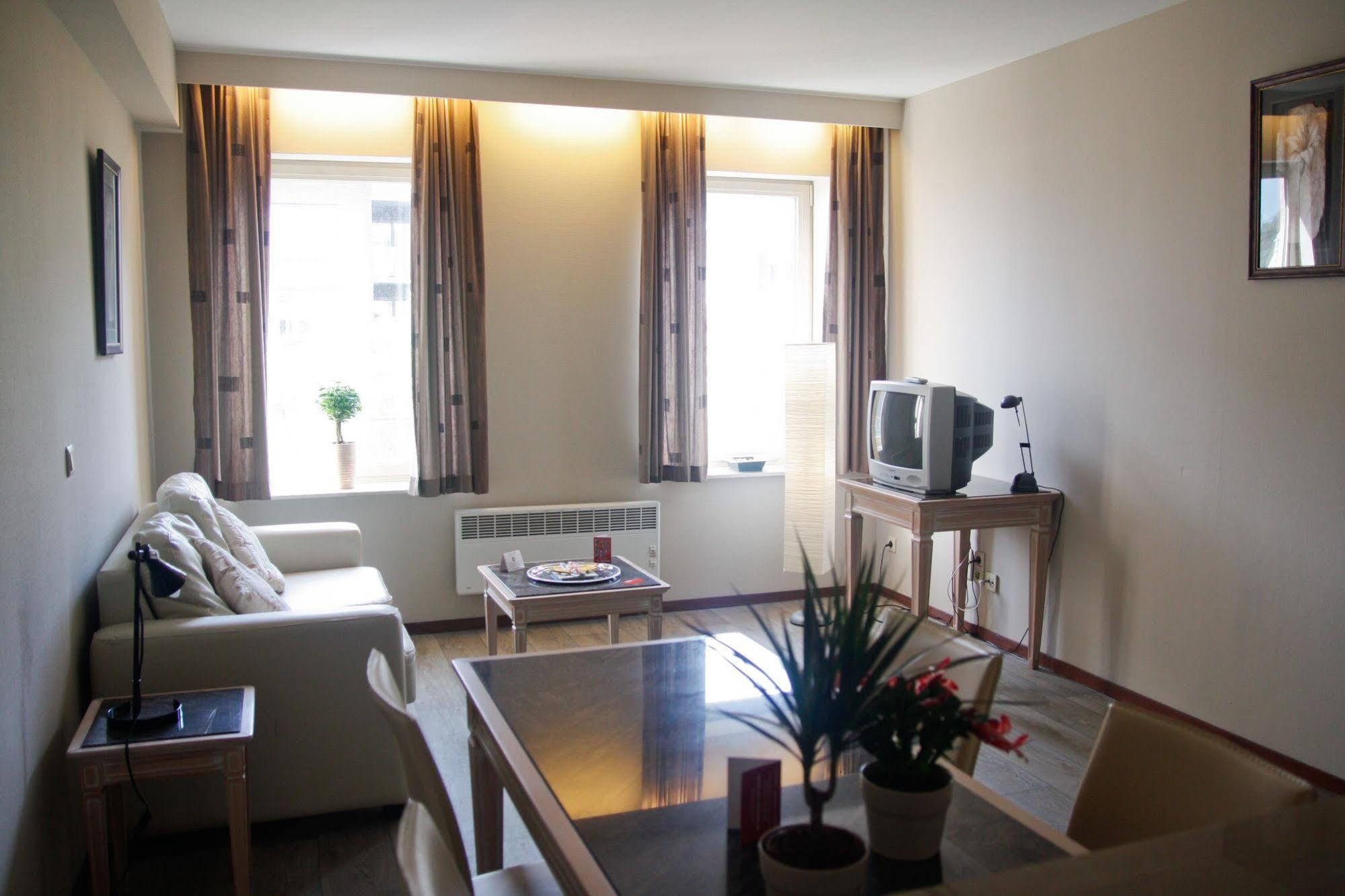 Ambassador Suites Antwerpen Exterior foto